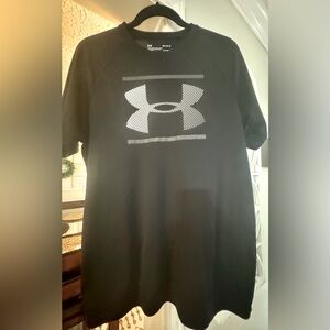 UA dri-fit shirt size M